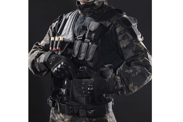 Vojni borbeni taktički prsluk KAM39 u RODANDGUN trgovini.